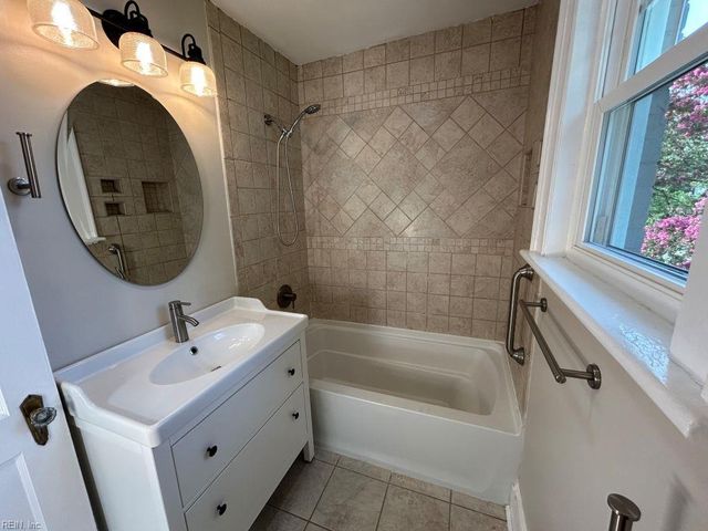 301 Grayson ST, Portsmouth, VA 23707