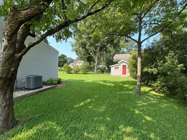 301 Grayson ST, Portsmouth, VA 23707
