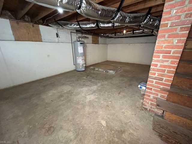301 Grayson ST, Portsmouth, VA 23707