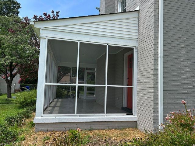301 Grayson ST, Portsmouth, VA 23707