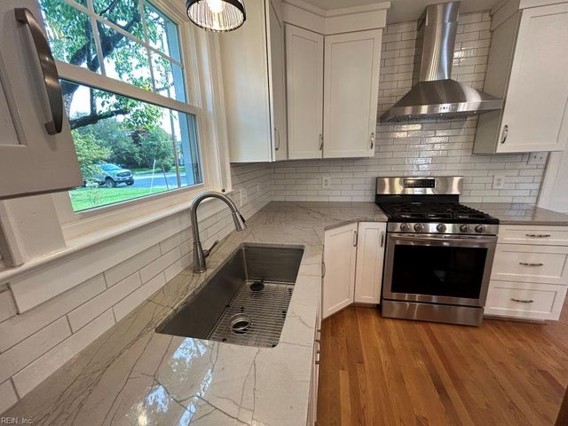 301 Grayson ST, Portsmouth, VA 23707