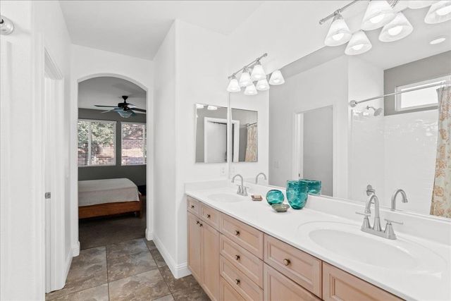 1528 Burchell Hill Dr, Oakdale, CA 95361