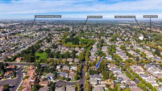 1528 Burchell Hill Dr, Oakdale, CA 95361