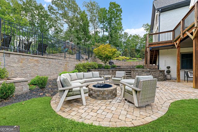 376 Lum Crowe Road, Roswell, GA 30075