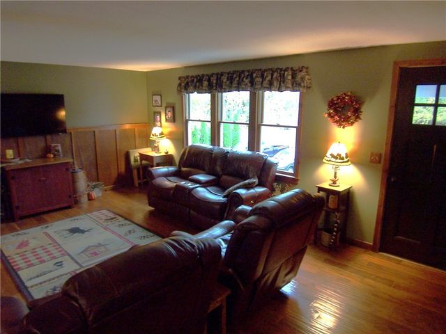 7185 Sutton Rd, Arcadia, NY 14513
