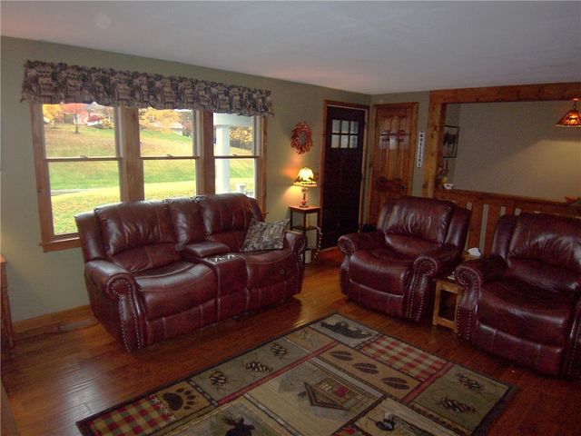 7185 Sutton Rd, Arcadia, NY 14513