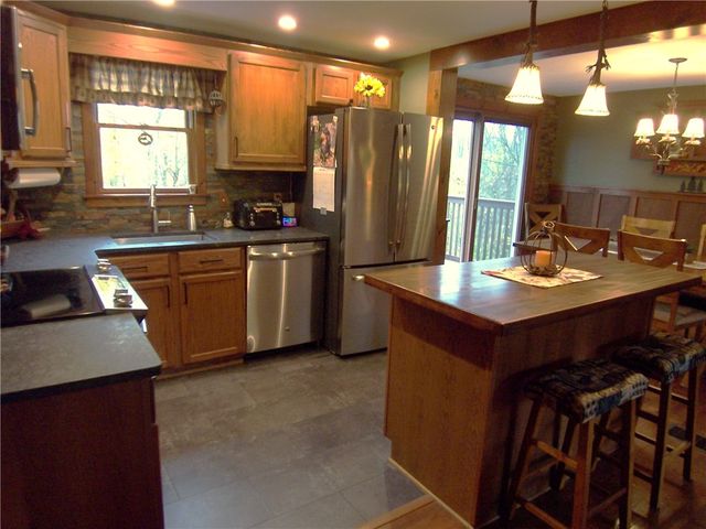 7185 Sutton Rd, Arcadia, NY 14513