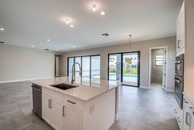 13559 Nesting Pines Way, Palm Beach Gardens, FL 33412