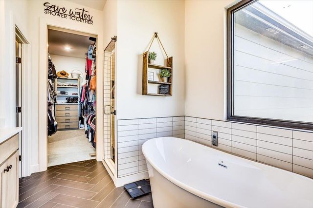 4612 N RIDGE PORT ST., Wichita, KS 67205