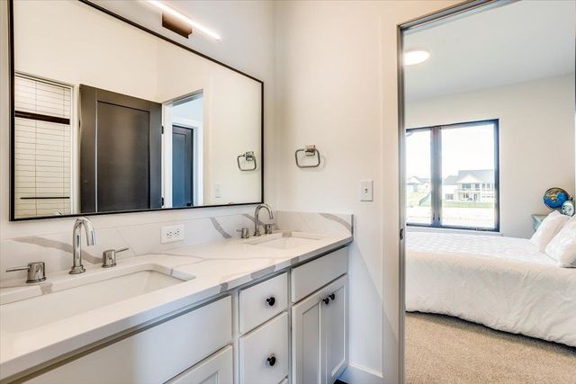 4612 N RIDGE PORT ST., Wichita, KS 67205