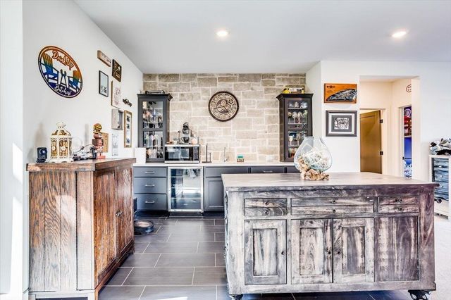 4612 N RIDGE PORT ST., Wichita, KS 67205