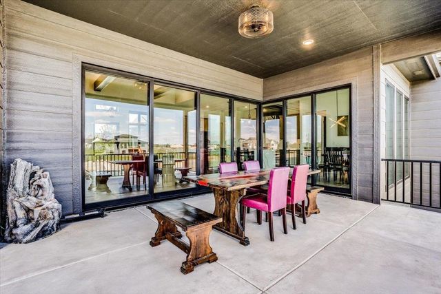 4612 N RIDGE PORT ST., Wichita, KS 67205