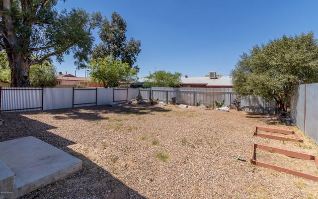 3307 N Tyndall Avenue, Tucson, AZ 85719