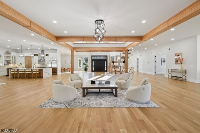 19 Highlander Dr, Scotch Plains Twp., NJ 07076