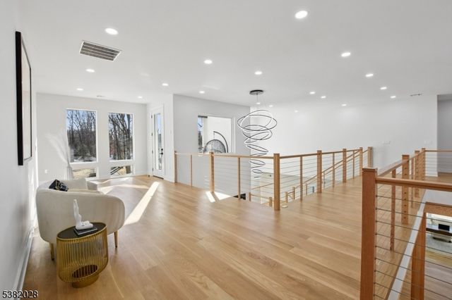 19 Highlander Dr, Scotch Plains Twp., NJ 07076