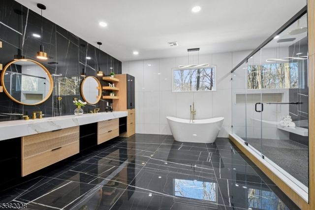 19 Highlander Dr, Scotch Plains Twp., NJ 07076