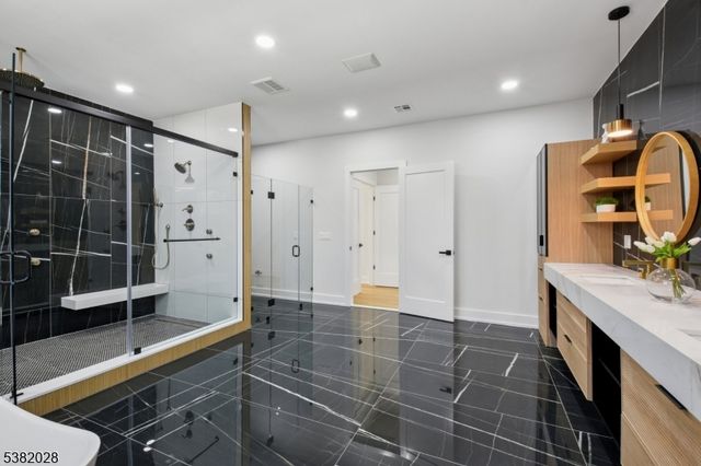 19 Highlander Dr, Scotch Plains Twp., NJ 07076