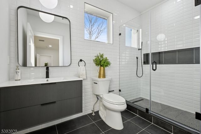 19 Highlander Dr, Scotch Plains Twp., NJ 07076