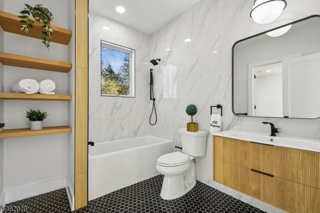 19 Highlander Dr, Scotch Plains Twp., NJ 07076