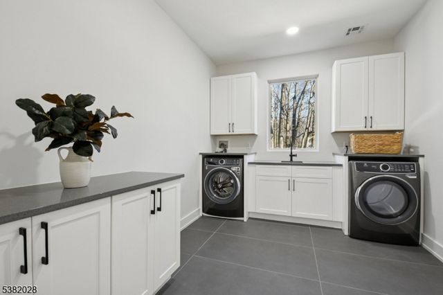 19 Highlander Dr, Scotch Plains Twp., NJ 07076