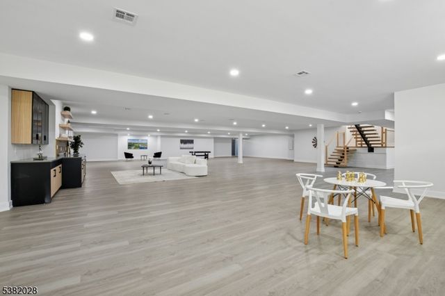 19 Highlander Dr, Scotch Plains Twp., NJ 07076