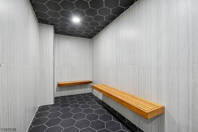 19 Highlander Dr, Scotch Plains Twp., NJ 07076