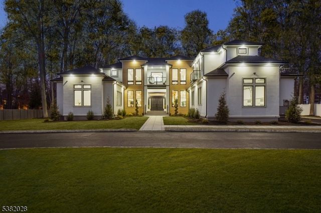 19 Highlander Dr, Scotch Plains Twp., NJ 07076