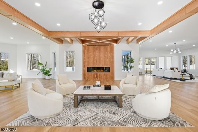 19 Highlander Dr, Scotch Plains Twp., NJ 07076