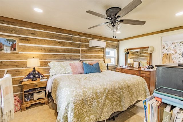 10888 West US Highway 79, Hearne, TX 77859