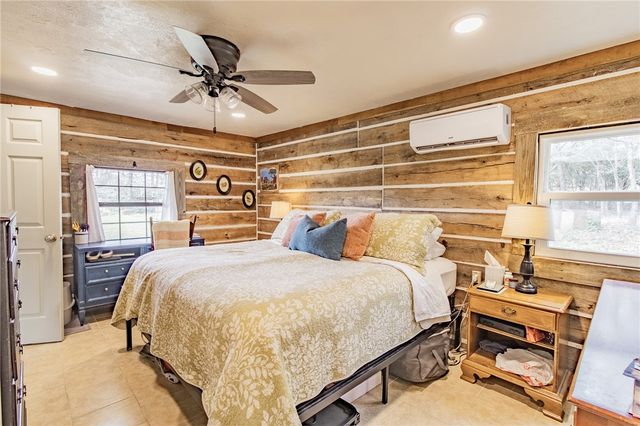 10888 West US Highway 79, Hearne, TX 77859