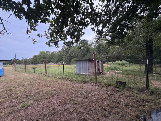 10888 West US Highway 79, Hearne, TX 77859
