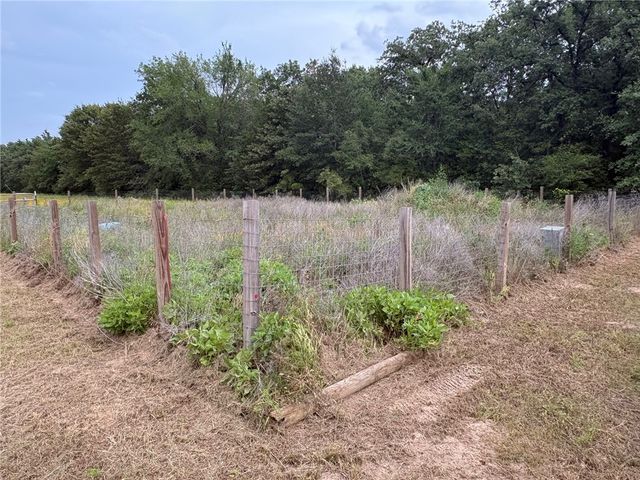 10888 West US Highway 79, Hearne, TX 77859