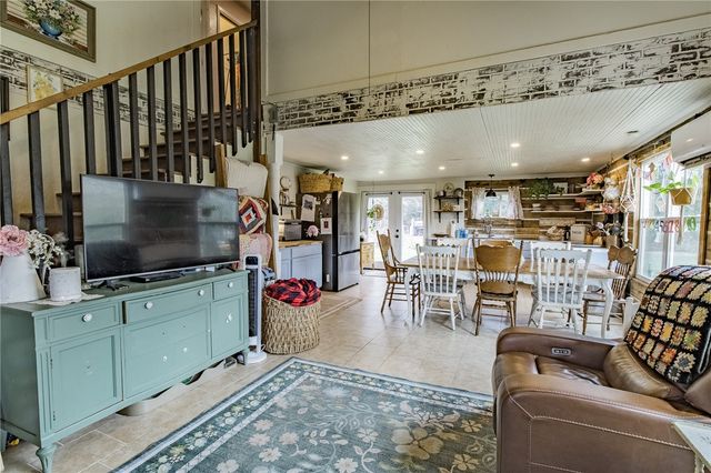 10888 West US Highway 79, Hearne, TX 77859