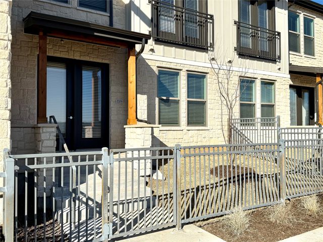 3124 Bennett Drive 23-102, Corinth, TX 76208