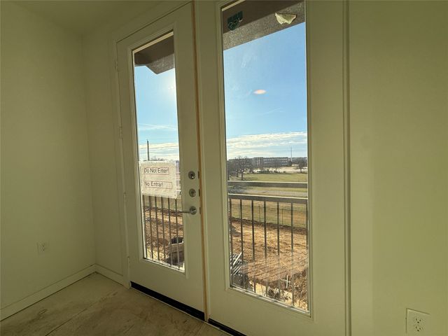 3124 Bennett Drive 23-102, Corinth, TX 76208