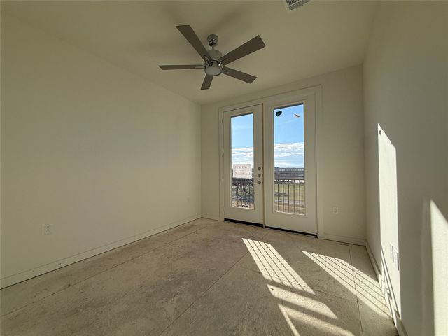 3124 Bennett Drive 23-102, Corinth, TX 76208