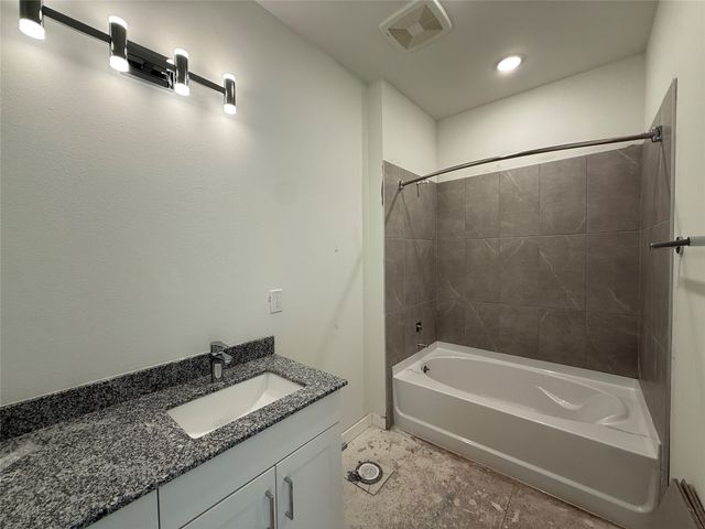 3124 Bennett Drive 23-102, Corinth, TX 76208