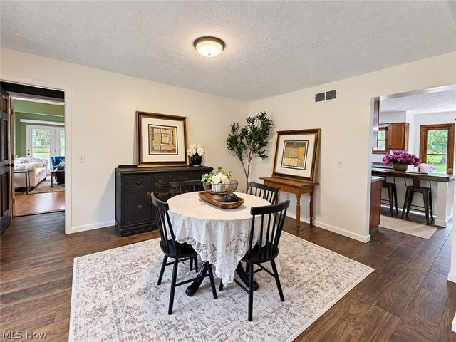 1102 E Garfield Road, Aurora, OH 44202