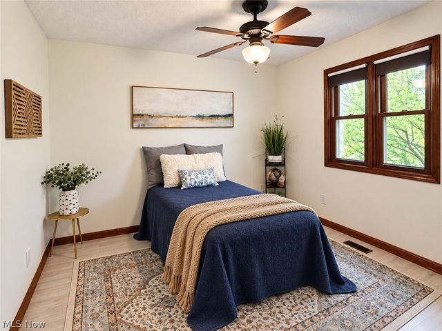 1102 E Garfield Road, Aurora, OH 44202