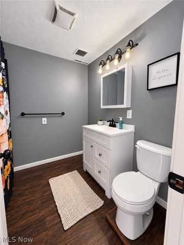 1102 E Garfield Road, Aurora, OH 44202