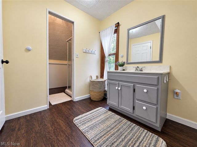 1102 E Garfield Road, Aurora, OH 44202