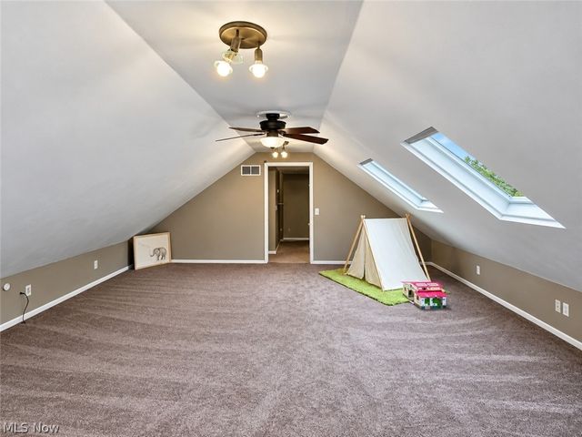 1102 E Garfield Road, Aurora, OH 44202