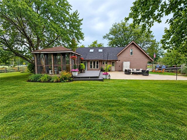 1102 E Garfield Road, Aurora, OH 44202