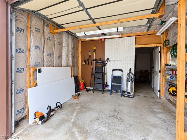 1102 E Garfield Road, Aurora, OH 44202