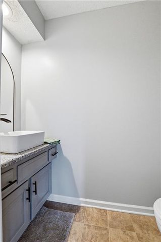 6810 E 143rd Street, Grandview, MO 64030