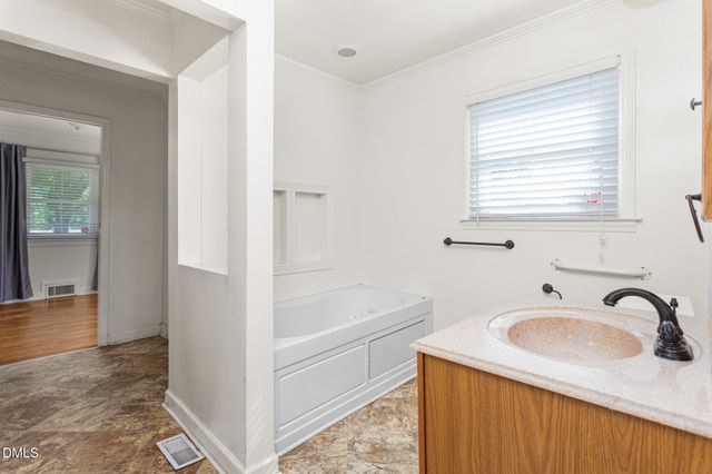 1000 Hanford Road, Graham, NC 27253