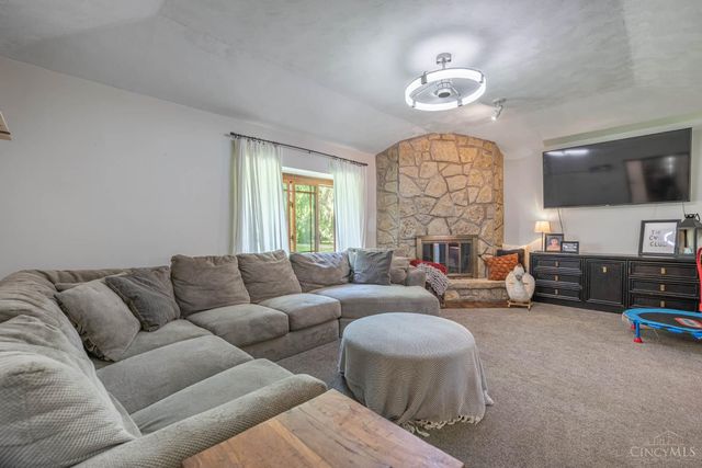 9889 Staley Road, Franklin Twp, OH 45005