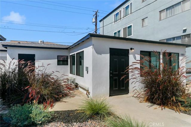 1317 E 1st, Long Beach, CA 90802