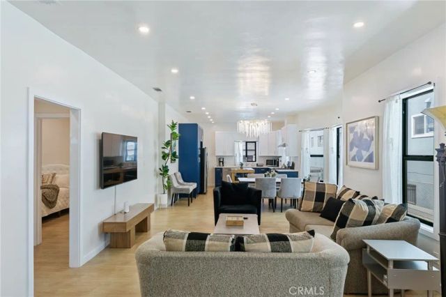 1317 E 1st, Long Beach, CA 90802