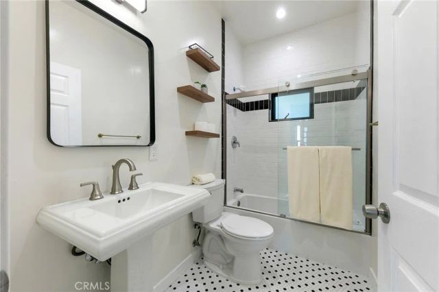 1317 E 1st, Long Beach, CA 90802